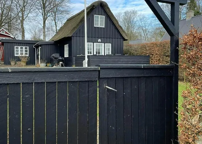 Thatched Wooden House With Sea View Haderslev